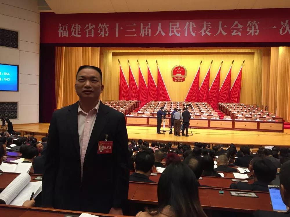 党员立潮头，领跑当前锋之十一｜钟泽龙：扎根现场的质量治理者