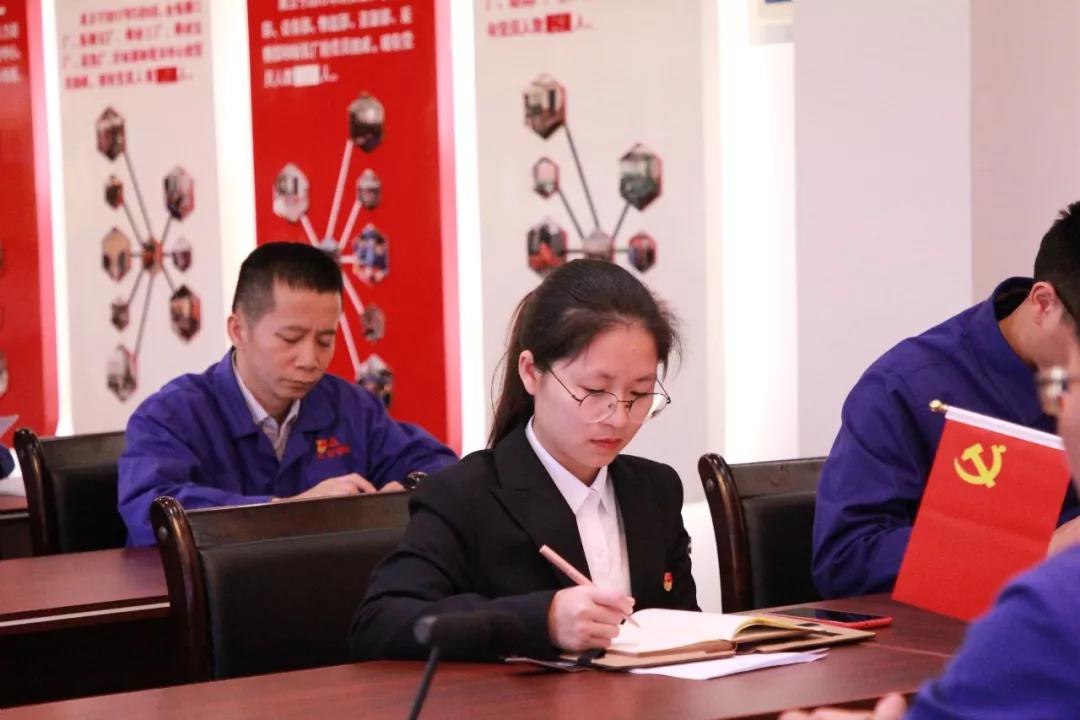党员立潮头，领跑当前锋之十三｜蒋丽虹：风控企宣显实力，敬业爱岗树楷模