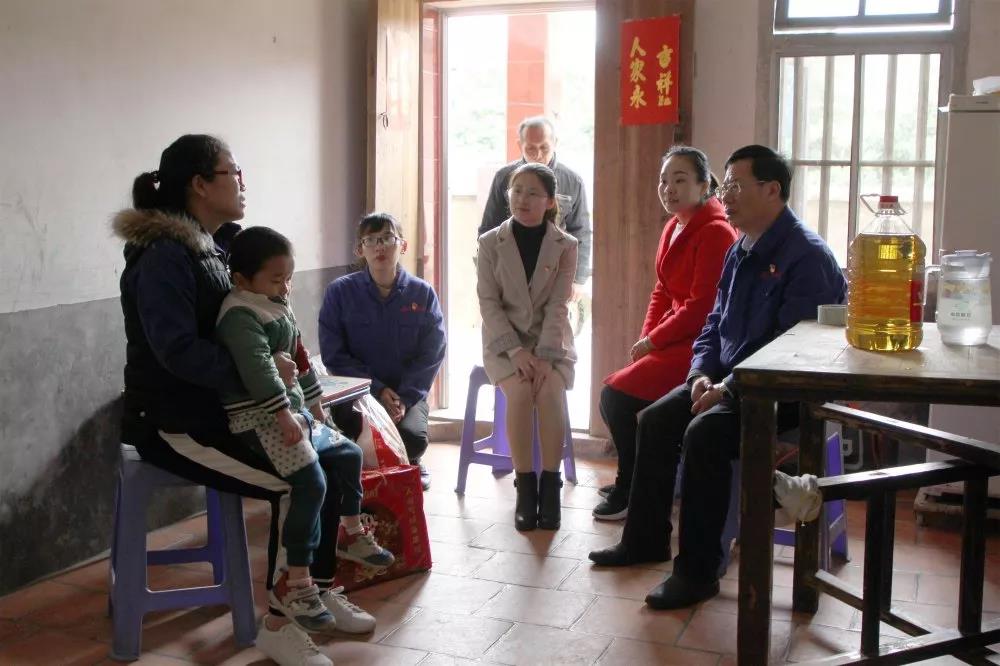 VSport官网集团党委发展“暖心工程”，走访慰问难题党员和职工